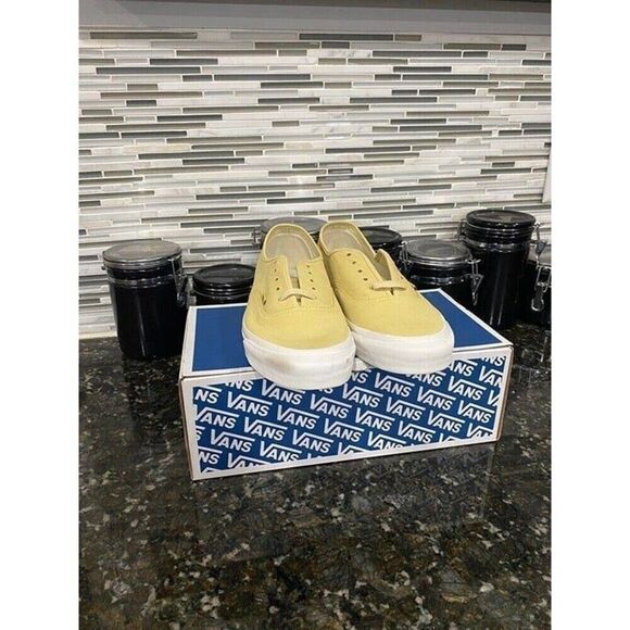 Vans OG Authentic LX Nubuck (Size: 13, Color: Pale Banana) - Picture 5 of 11